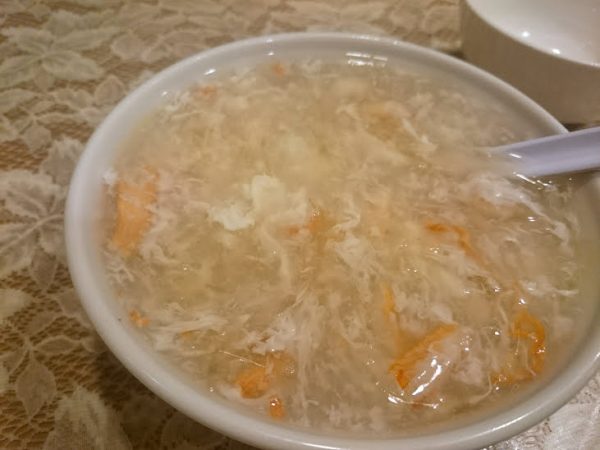 蟹肉入りフカヒレのスープ　1,200円