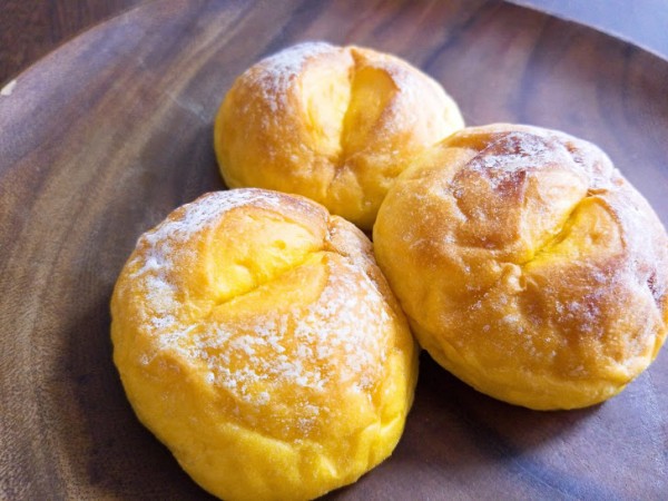 かぼちゃみるくぱん 250円